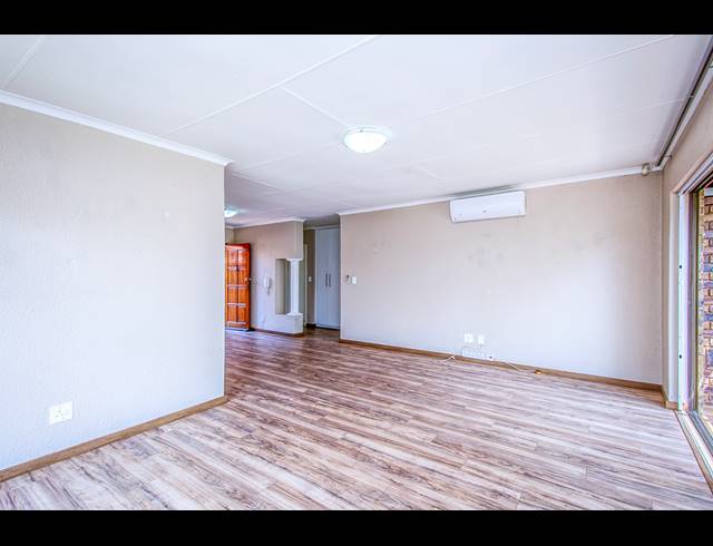 3 BEDROOM TOWNHOUSE TO LET IN BOSKRUIN